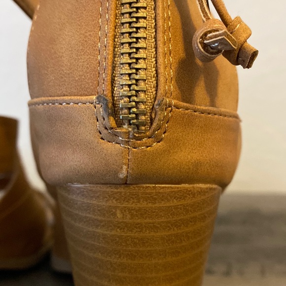 Charlotte Russe faux leather open toe heel 8, 3” heel - Picture 5 of 10